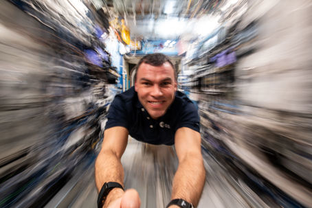 Marcus Wandt i tyngdlöshet på den internationella rymdstationen.
